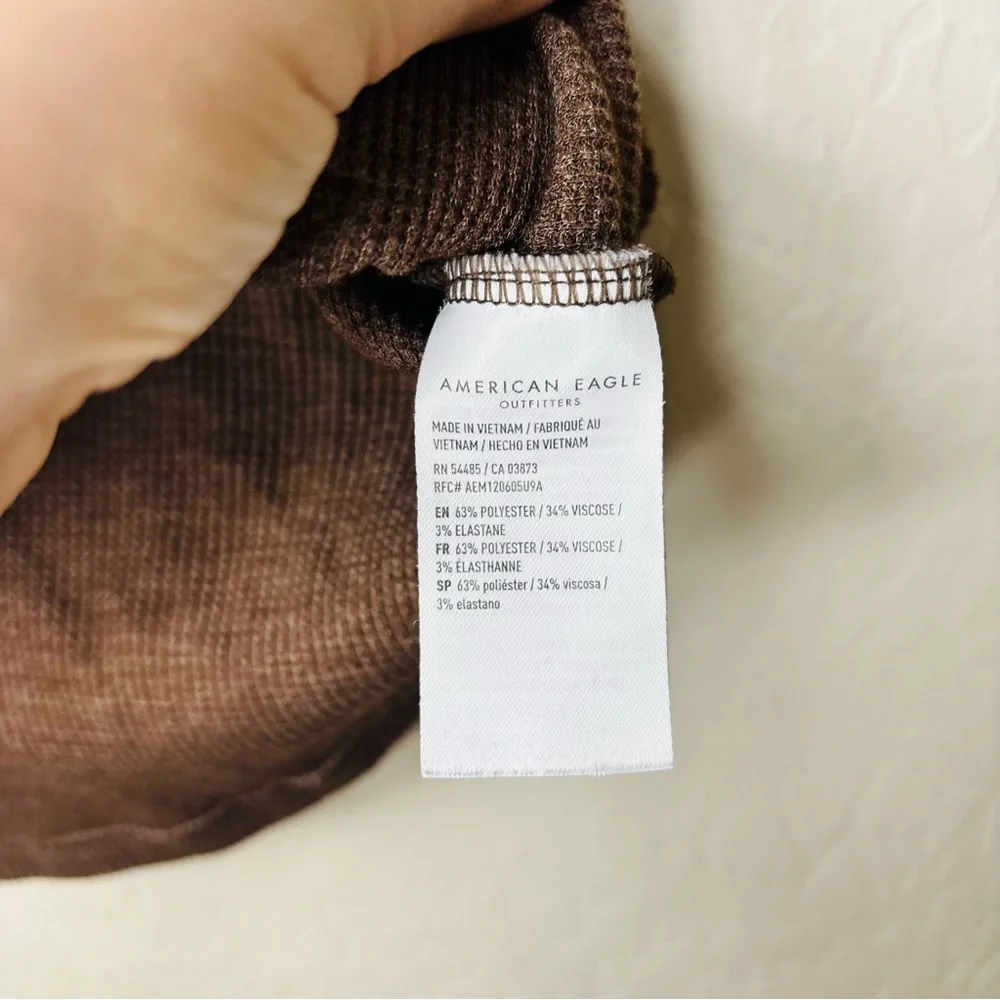 American Eagle Outfitters Brown Women's Short‎ Sleeve Tee - Brown Medium